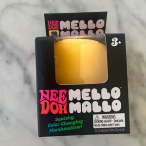 Viral Mello Mallo Squishy Toy - Yellow